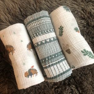 Little Unicorn Bison Lot- swaddles canopy